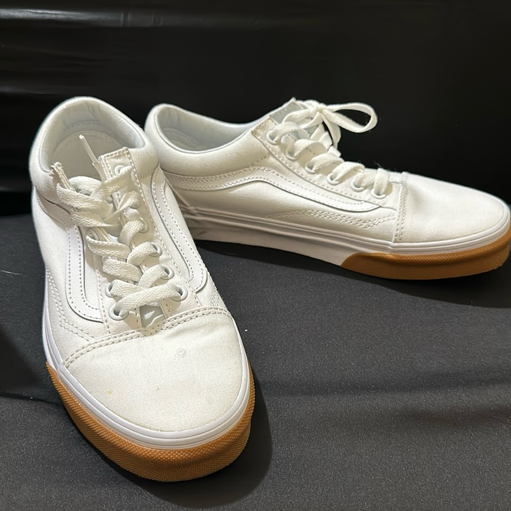 Old Skool White Vans size 7